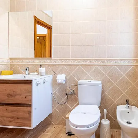 Villa Luna With Heated Pool