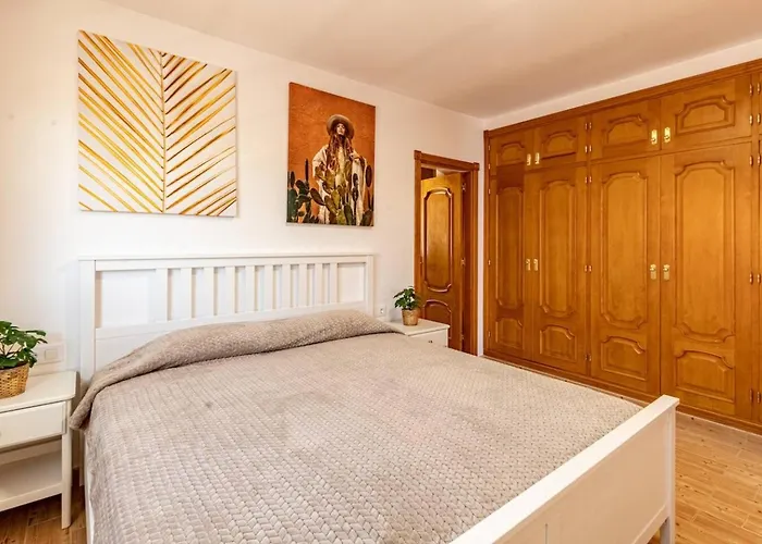 Luna With Heated Pool 빌라 *