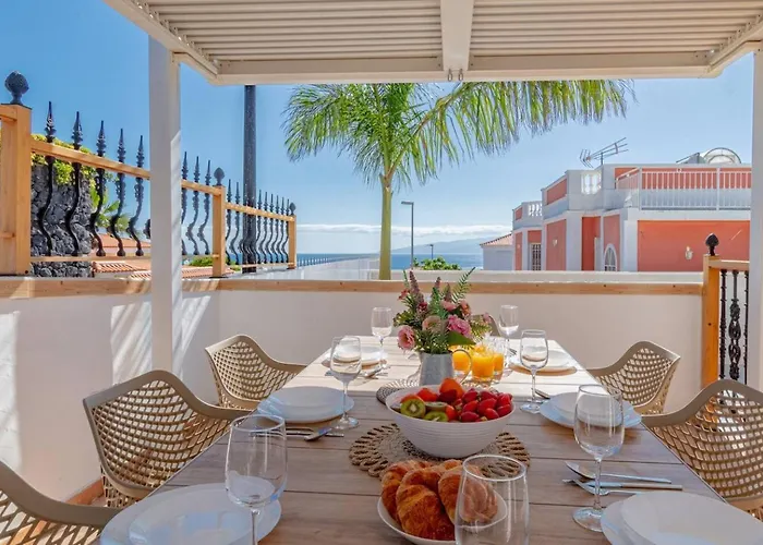 Luna With Heated Pool 빌라