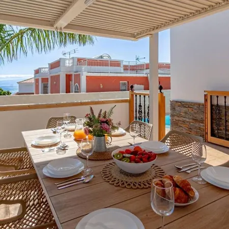 Villa Luna With Heated Pool *