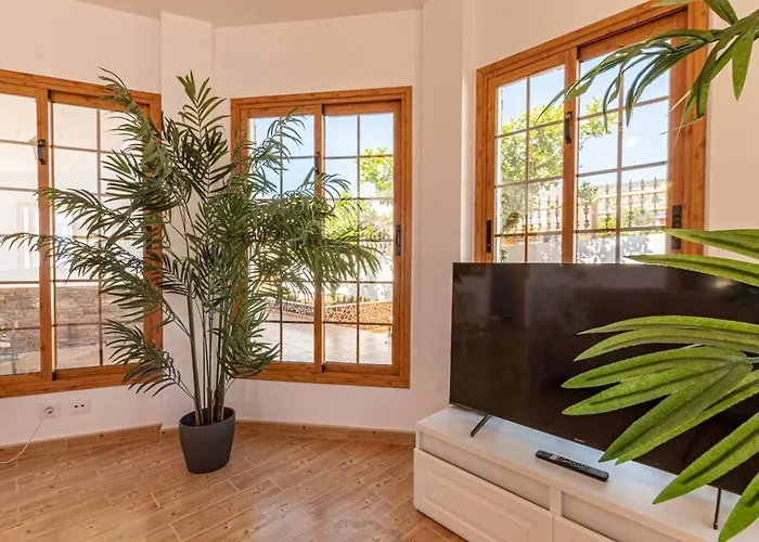 Βίλα Luna With Heated Pool